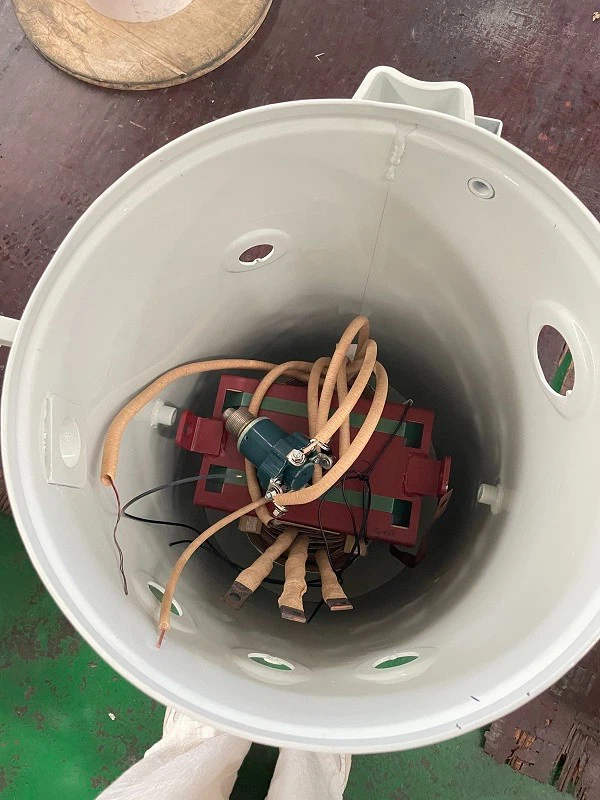 Three Phase Pole Mounted Transformer (1)